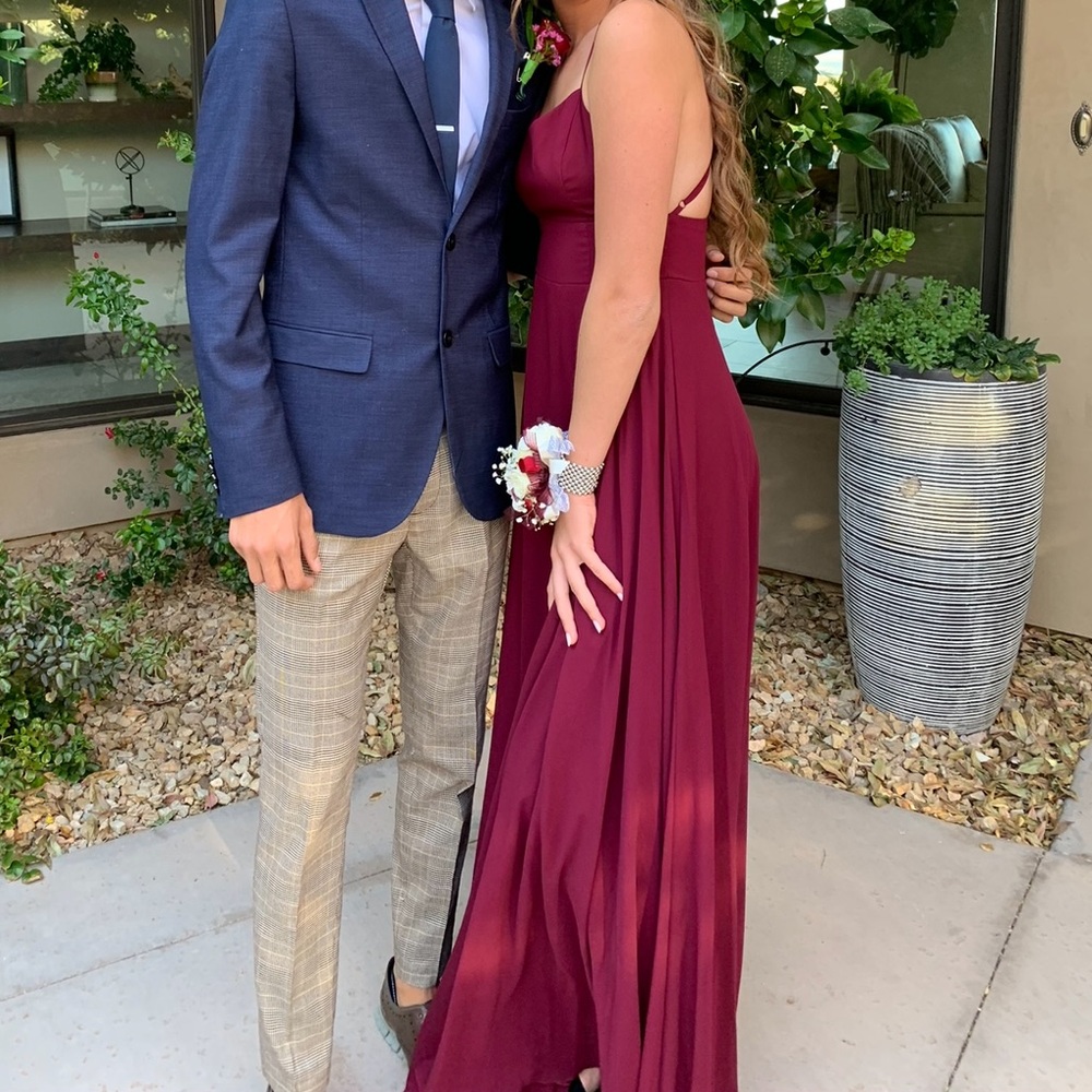 Lulus elegant maroon dress❤️